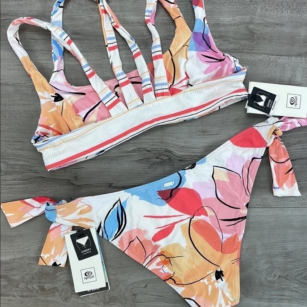 ☀️RIP CURL☀️ BLOSSOM REVERSIBLE CROP BLOSSOM TIE SIDE CHEEKY BIKINI SET